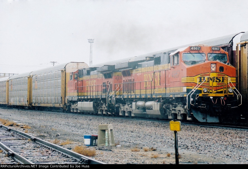 BNSF 4967 East